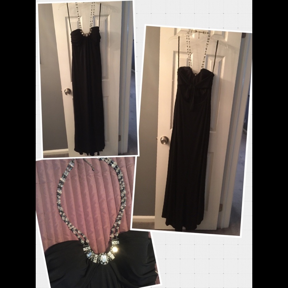 Elegant Black Strapless Evening Gown with Attached Statement Necklace - Size 10 - Picture 2 of 5